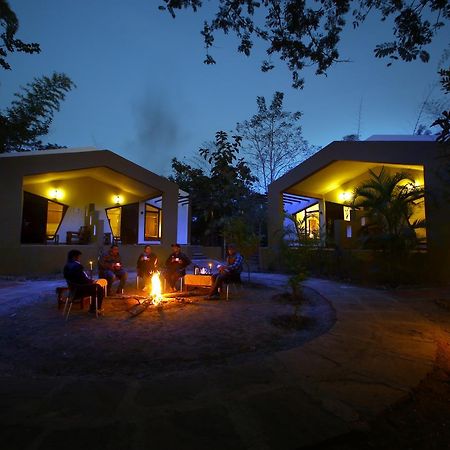 Mogli Resort Kanha Luaran gambar