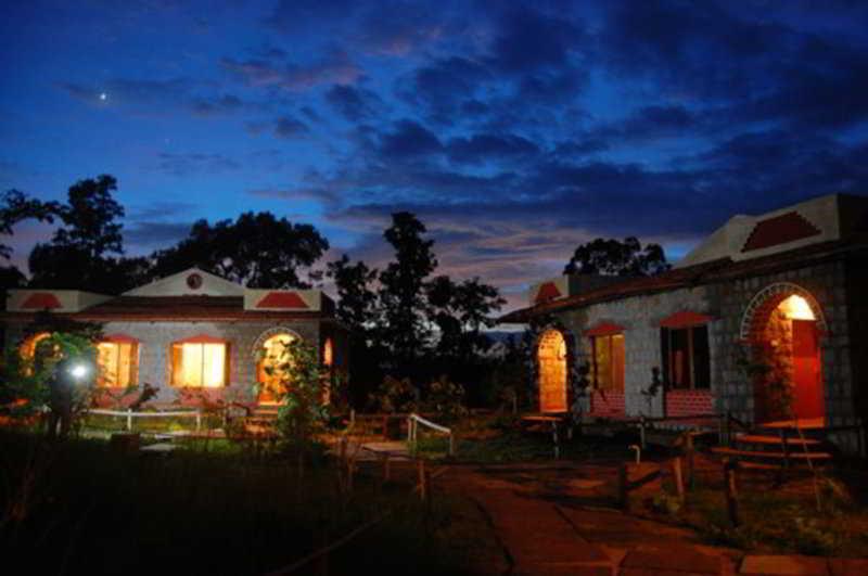 Mogli Resort Kanha Luaran gambar