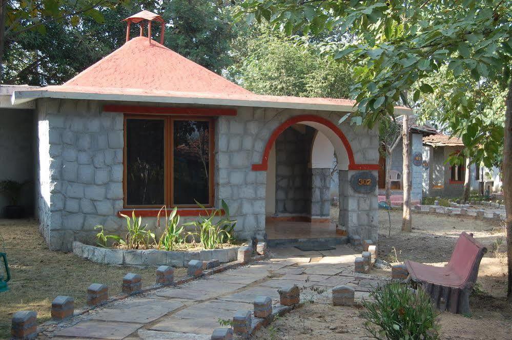 Mogli Resort Kanha Luaran gambar