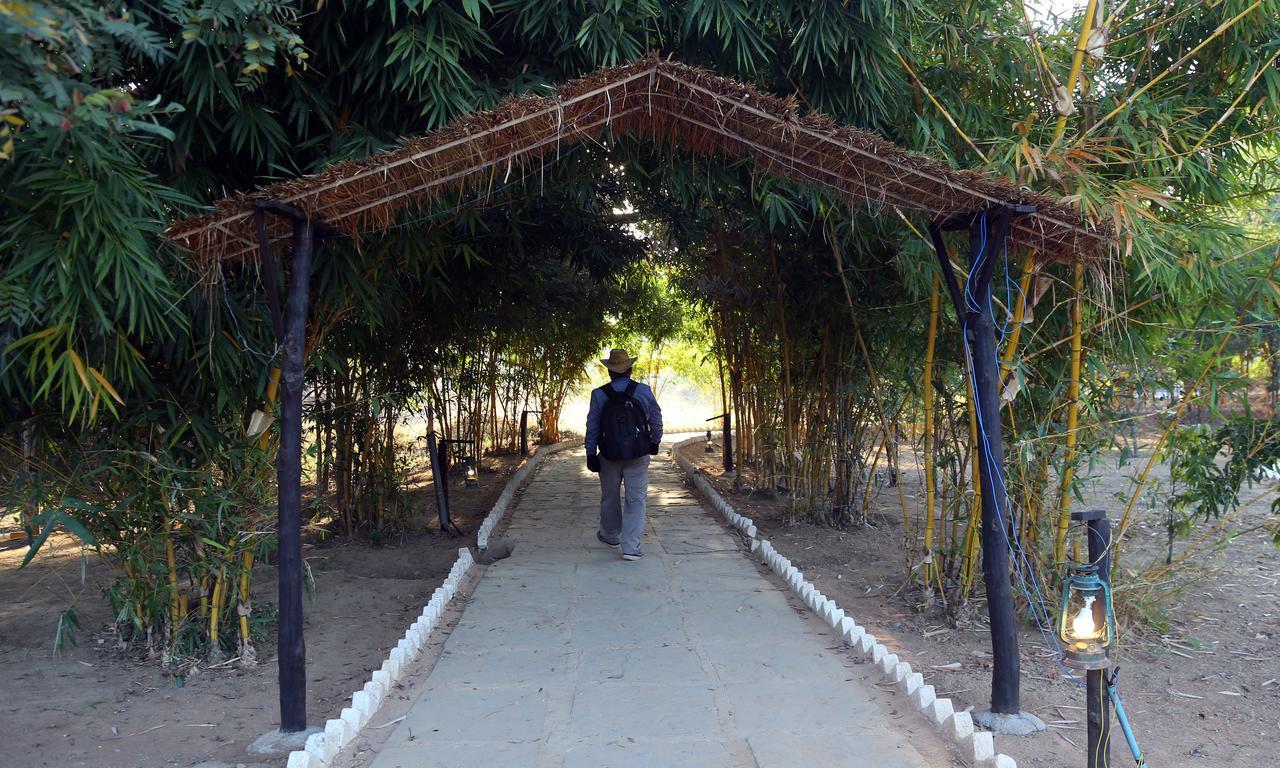 Mogli Resort Kanha Luaran gambar